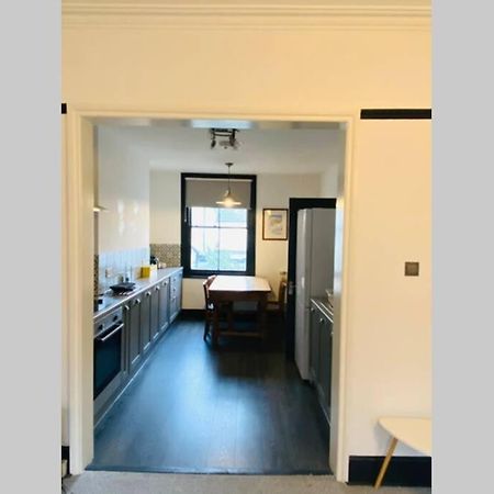 Beautiful First Floor Apartment In St Leonards Exteriör bild